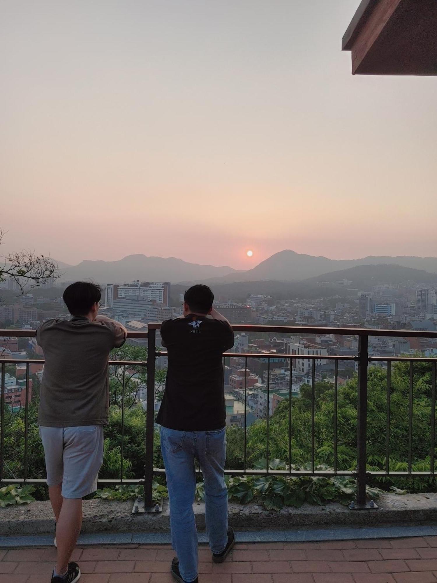 Cobe Guesthouse Dongdaemun Seoul Bagian luar foto